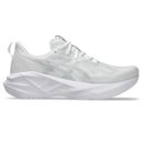 Asics Men's Novablast 5 White/Piedmont Grey รองเท้าวิ่งสำหรับผู้ชาย 1