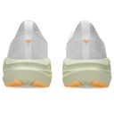 Asics Men's Novablast 5 Wide White/Fawn | รองเท้าวิ่งชายพื้นนุ่มเด้ง หน้ากว้างพิเศษ 5