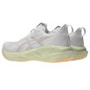Asics Men's Novablast 5 Wide White/Fawn | รองเท้าวิ่งชายพื้นนุ่มเด้ง หน้ากว้างพิเศษ 3