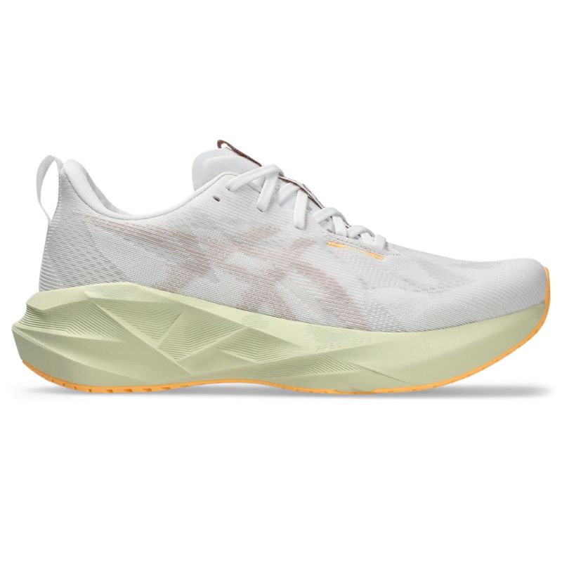 Asics Men's Novablast 5 Wide White/Fawn | รองเท้าวิ่งชายพื้นนุ่มเด้ง หน้ากว้างพิเศษ