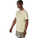 Asics Men's Fujitrail Logo SS Top Khaki เสื้อวิ่งแขนสั้นผู้ชาย 3
