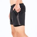 Training Lab Men's 5" Flow+ 2 in 1 Shorts กางเกงวิ่งน้ำหนักเบา 10