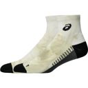 Asics Unisex Performance Run Quarter Sock Brilliant White/Oyster White ถุงเท้าวิ่งหุ้มข้อ 2