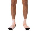 Asics Unisex Performance Run Quarter Sock Brilliant White/Orange Glow ถุงเท้าวิ่งหุ้มข้อ 3