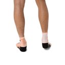 Asics Unisex Performance Run Quarter Sock Brilliant White/Orange Glow ถุงเท้าวิ่งหุ้มข้อ 4