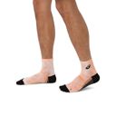 Asics Unisex Performance Run Quarter Sock Brilliant White/Orange Glow ถุงเท้าวิ่งหุ้มข้อ 5