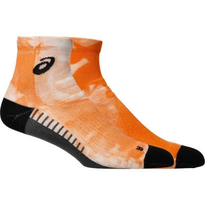 Asics Unisex Performance Run Quarter Sock Brilliant White/Orange Glow ถุงเท้าวิ่งหุ้มข้อ