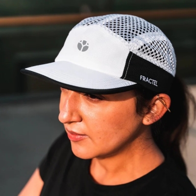 Fractel M-Series Flow Cap Galaxy หมวกวิ่ง Fractel M-Series Flow Cap ระบายความร้อนดีที่สุด น้ำหนักเบา กันยูวี