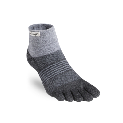 Injinji Women Trail Midweight Mini-Crew Granite ถุงเท้าวิ่งเทรลแบบแยกนิ้วสำหรับผู้หญิง