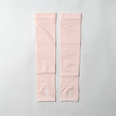 Motive Arm Sleeves - AeroSkin Collection - Dust Peach | ปลอกแขนรัดกล้ามเนื้อ