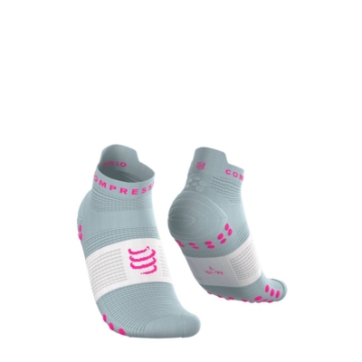 Compressport Pro Racing Socks V4.0 Run Low - Ether/Neon Pink ถุงเท้าวิ่งข้อสั้น
