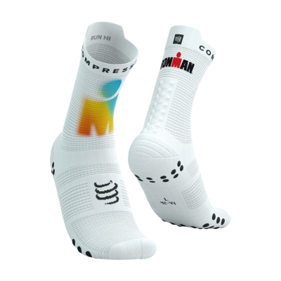 Compressport Pro Racing Socks V4.0 Run High 360 Print - Ironman 2025 - L1 White/Sunrise (ถุงเท้าวิ่งข้อสูง Ironman Edition)