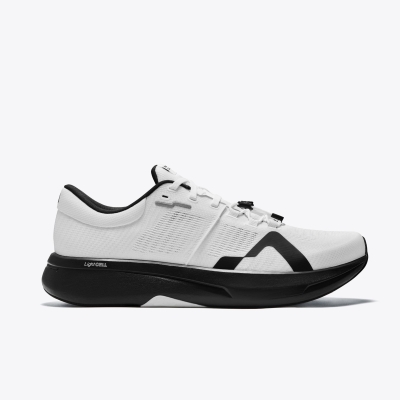  Mount To Coast Men's R1 White/Black | รองเท้าวิ่งทำระยะไกล นุ่มสบาย และทนทานสำหรับผู้ชาย