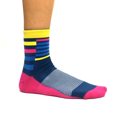 T8 Mix Match Socks Half Stripes ถุงเท้า