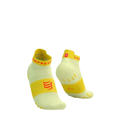 Compressport Pro Racing Socks v4.0 Run Low Elf Yellow/Fluo Red ถุงเท้าวิ่ง