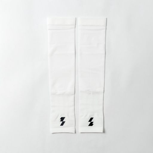 Motive Arm Sleeves - AeroSkin Collection - Pure White | ปลอกแขนรัดกล้ามเนื้อ