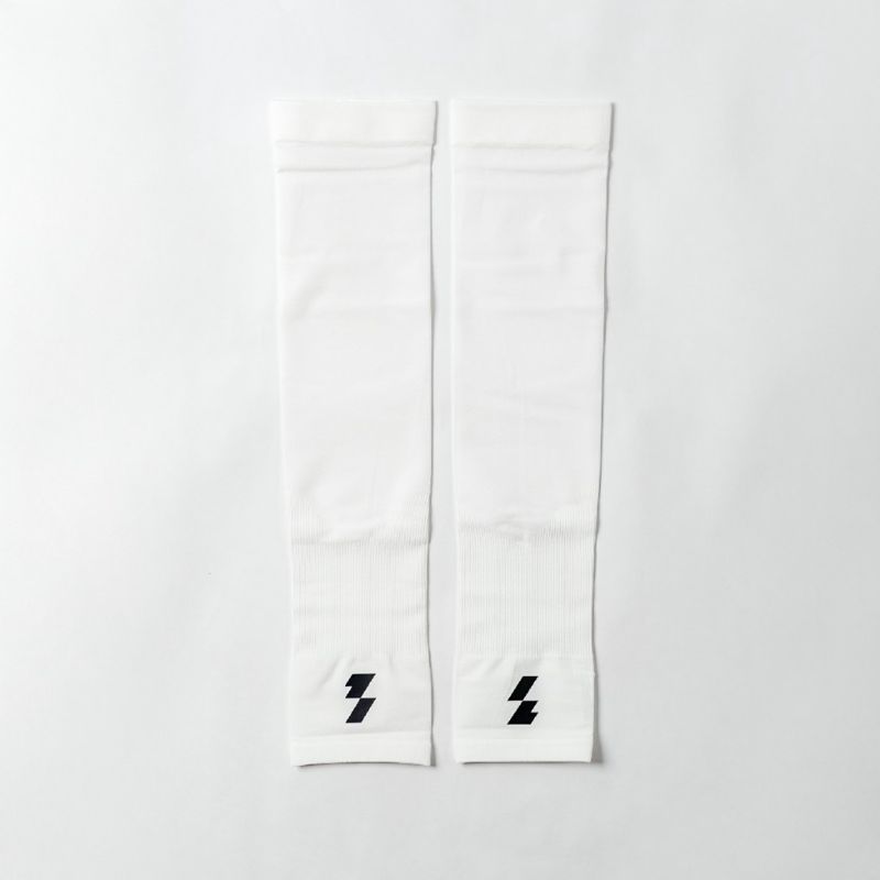 Motive Arm Sleeves - AeroSkin Collection - Pure White | ปลอกแขนรัดกล้ามเนื้อ