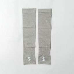 Motive Arm Sleeves - AeroSkin Collection - Urban Grey | ปลอกแขนรัดกล้ามเนื้อ