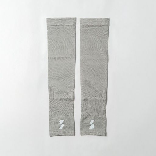 Motive Arm Sleeves - AeroSkin Collection - Urban Grey | ปลอกแขนรัดกล้ามเนื้อ