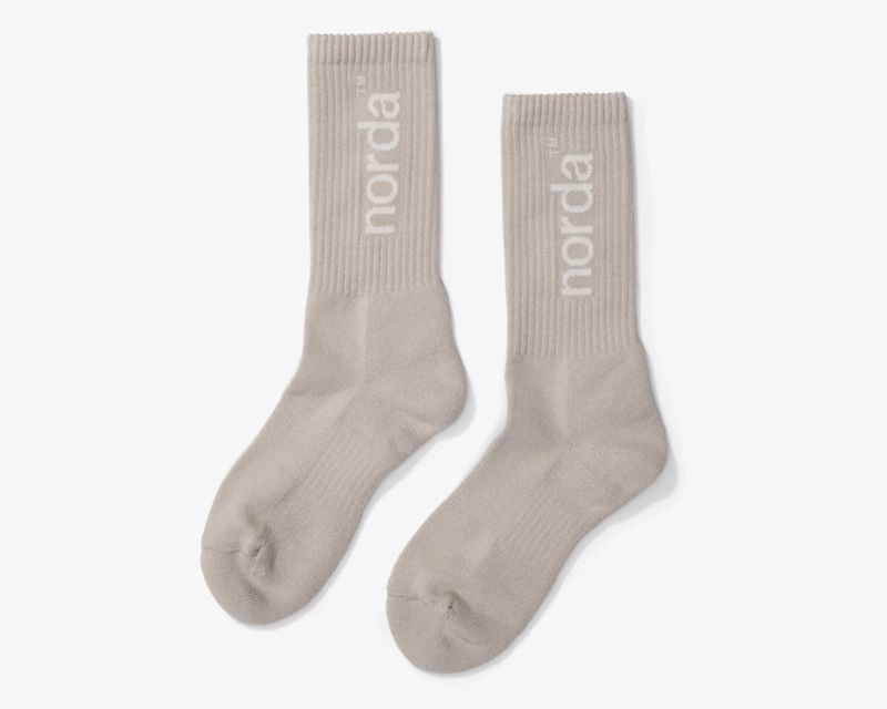 Norda Sock Style-Retro Sock-Grey ถุงเท้าสไตล์เรโทรสำหรับนักวิ่ง