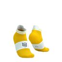 Compressport Pro Racing Socks V4.0 Run Low - Lemon/White ถุงเท้าวิ่งข้อสั้น 1