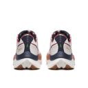Saucony Women's Endorphin Speed 4 White/Navy รองเท้าวิ่งถนน 4