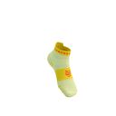 Compressport Pro Racing Socks v4.0 Run Low Elf Yellow/Fluo Red ถุงเท้าวิ่ง 2